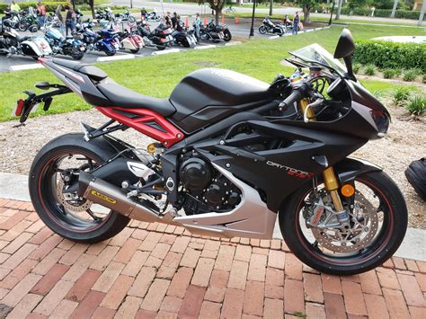 2017 triumph daytona 675r price|2017 triumph 675r value.